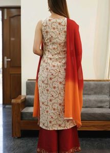 Elegant Floral Print Kurta Set