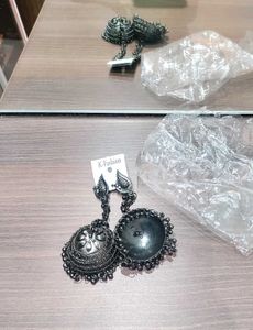 Pair Of 3 Earrings
