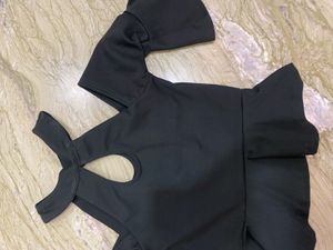 coord set cold shoulder top and bell bo