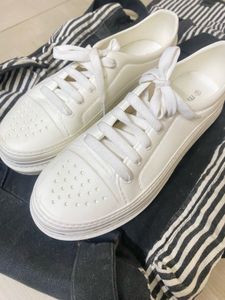 Max white shoes for women