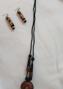 AUTHENTIC AND FUNKY JEWELLERY SET