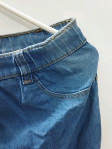 A RED TAG BRAND DENIM JEANS