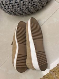 Stylish Tan Loafers, size 38