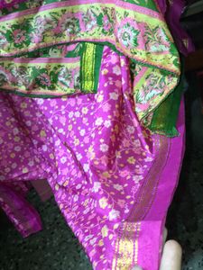 Flower Design With Pink Sari  🥻