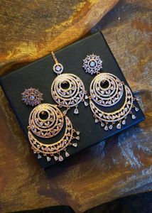 Earrings With maangtika
