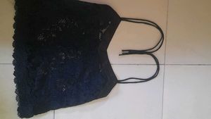 Net Pretty Black Top
