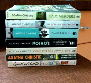 Agatha Christie Book Bundle set Of 7