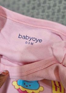 Cute  Onesies of babyoye, mother care and baby hug