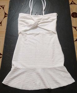 Chic White Cutout Bodycon Dress SIZE :- M