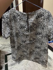 Tiger Print Regular Round Neck Top With Zip