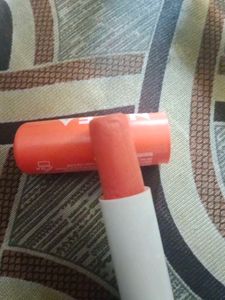Nivea Peach Lipbalm