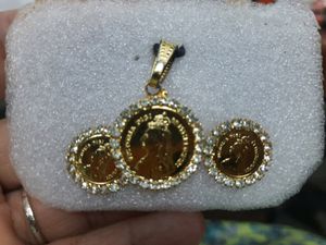 Victoria Pendant And Earrings