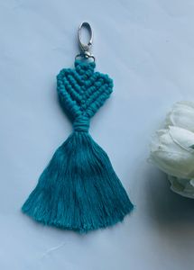macrame heart keychain