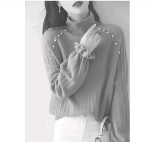 WOMEN SWEATER
