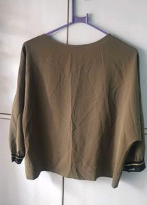 Dolman sleeve Top for girls.