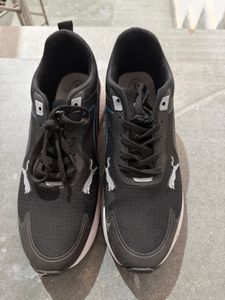 Puma Sneakers - Like New