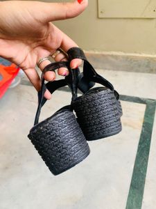 New Black Wedges🌚🦋🎀