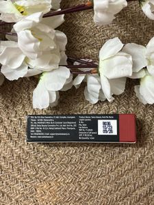 Swiss Beauty Hold Me Matte Lipstick