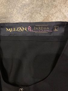 Elegant Black Abhaya