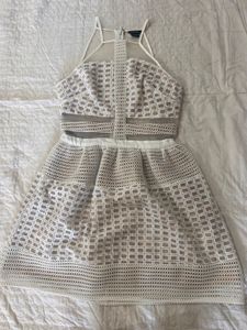 GUESS By Marciano.