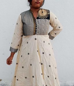 Elegant Ethnic Gown | XL
