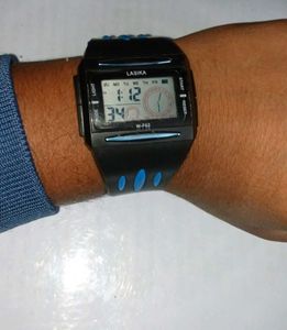 Lasika Digital Watch - Style & Function