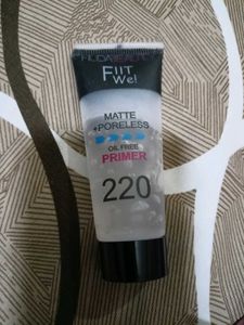 Huda Beauty FiiT We! Primer - Matte + Poreless