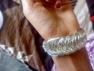 Gorgeous Stone Bracelet Watch For Women