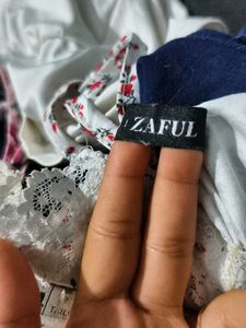 ZAFUL CUTE FLORAL TOP