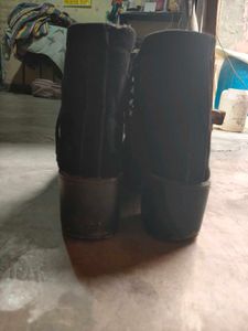 Three Pair Of Women Footwear Sandle, Bally , Boots