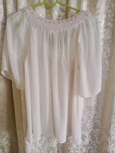 White Tops Buy 1get 1free