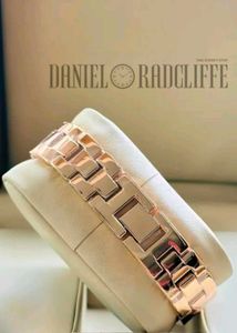 New Stylish Women Golden watch