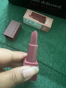 Huda Beauty Power Bullet “Third Date” Lipstick