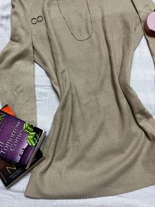 Chic Beige T-shirt🫶🏻