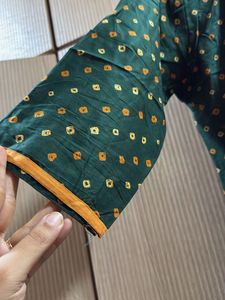 Green Printed bandhni kurta &amp; Leggings