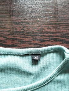 Cute Creemy Green Crop Top
