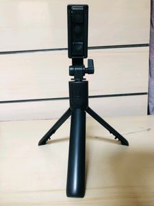 Bluetooth Selfie Stick,End Tripod