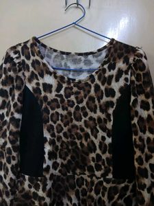 black bodycon dress