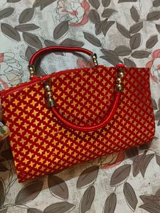 🍒 ♥️ ♥️ Red &amp; Gold Clutch 💯👌👌👌