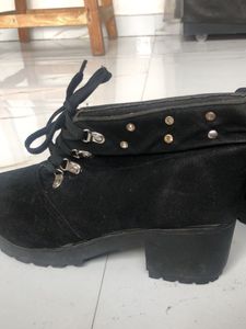 Black Boots