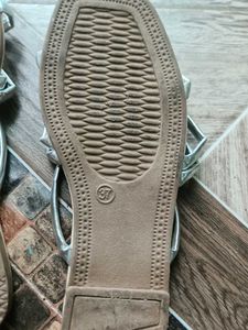Silver Strap Flats