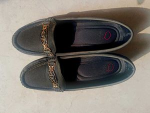 Elegant Black Loafers