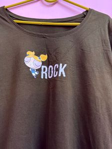 Green &#39;Rock&#39; Graphic Tee and shorts combo