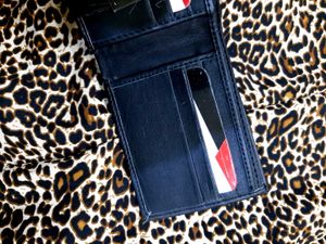 Men Black Colour Leather Wallet
