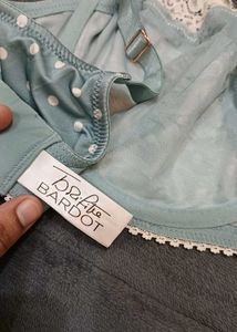 branded non padded bra 36E