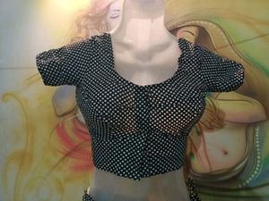 Skirt N Blouse (Black And White)