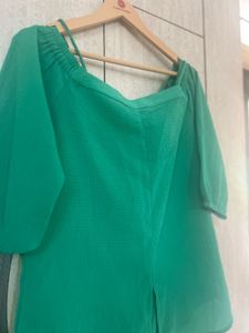 109 *F Branded Top
