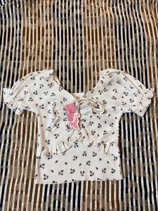 (UNUSED WITH LABEL) Floral Print Top