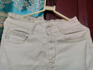 Black &amp; White High-Waisted Jeans - Size Unknown
