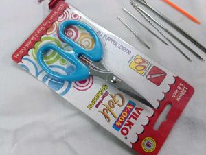 Crochet Kit, 12 Hooks, Yarn Needles, Marker..
